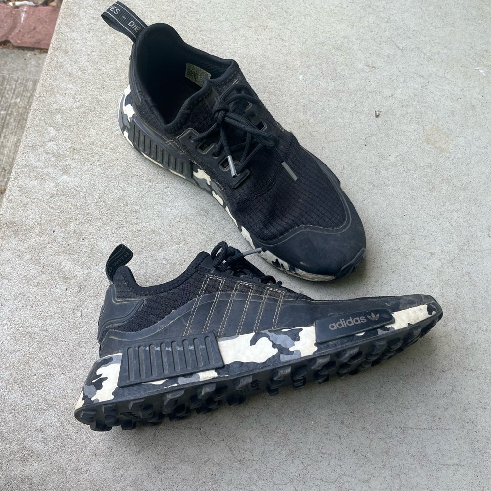 Adidas tennis shoes